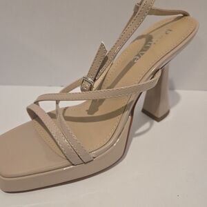 mine Women's Tan Strappy Heels